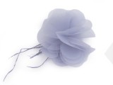                  Chiffonblume mit Federn - 8-9 cm Brosche, Reversnadel